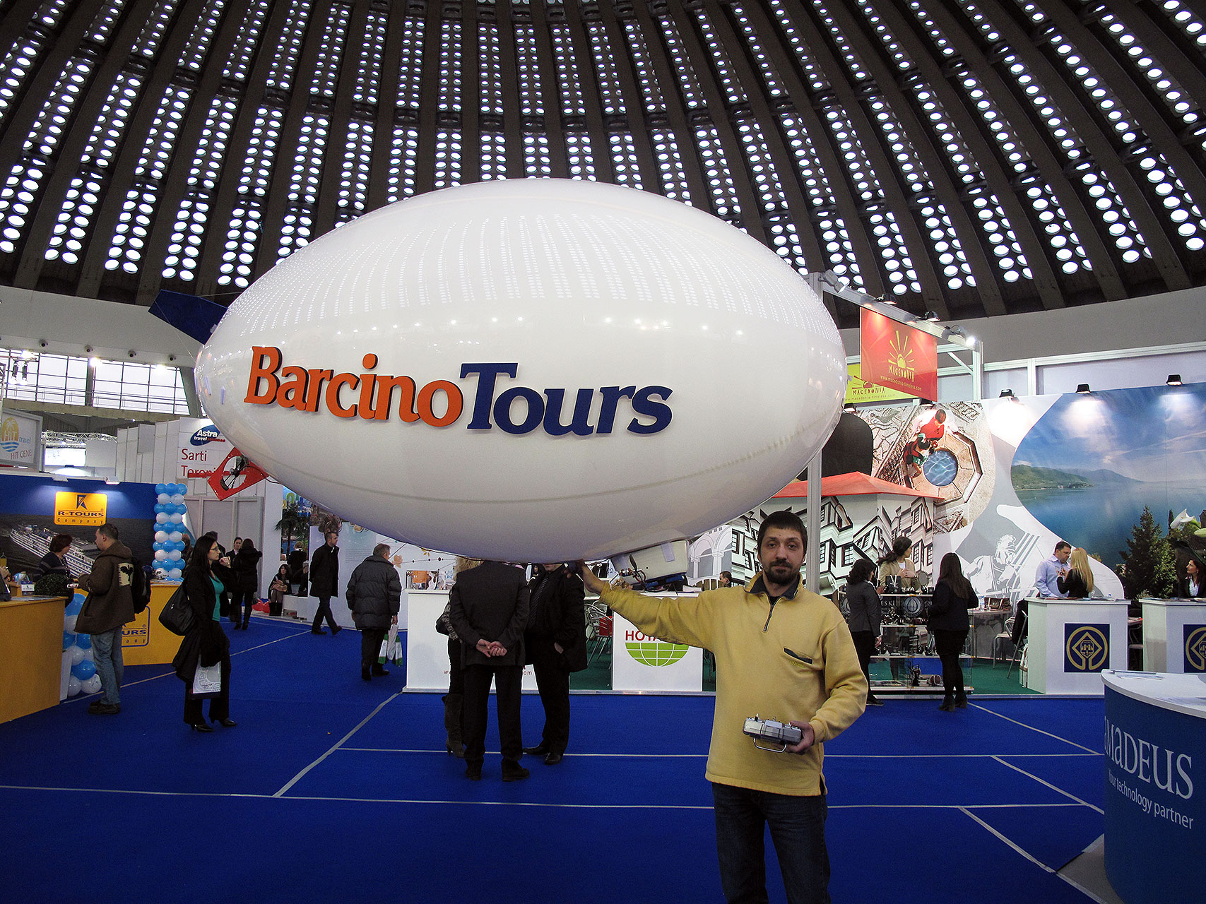 3-m-rc-blimp-upclose